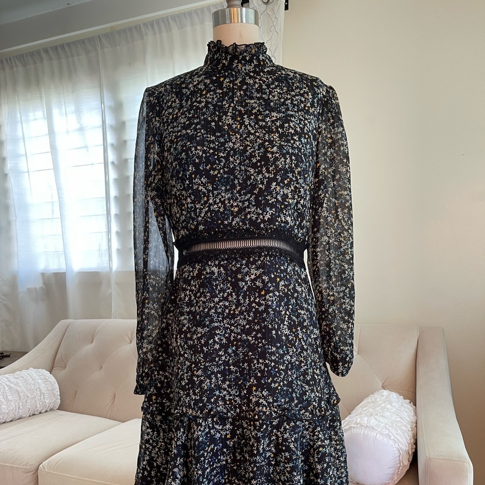 NEW Donna Morgan mock neck, long sleeved, ruffle hem star print cocktail dress-S